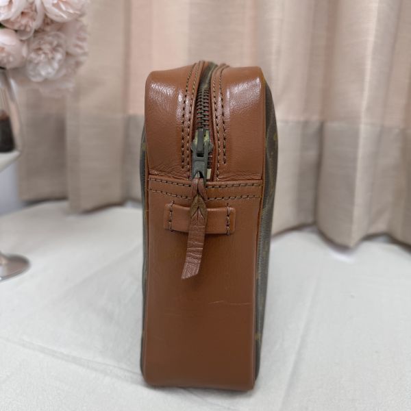 Louis Vuitton 紅皮方型手拿包 