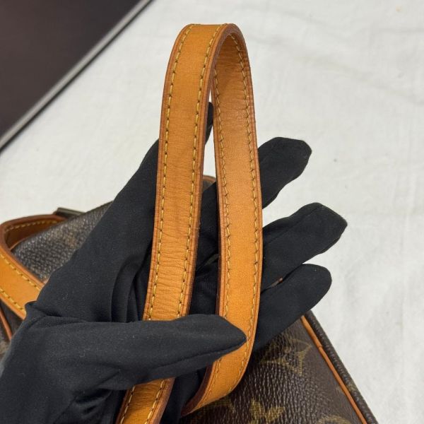 Louis Vuitton 小號開口笑腋下包 