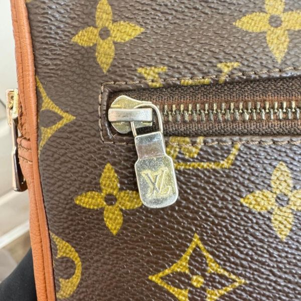 Louis Vuitton 紅皮老花方形斜背包 