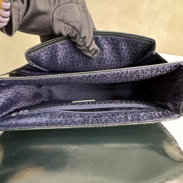 Versace經典黑色漆皮包 