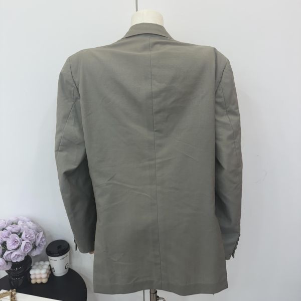 Dior 灰色雙排扣西裝外套 