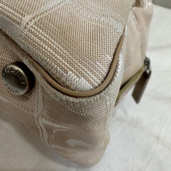 Chanel 冰格奶茶皮革拼接帆布法棍包 