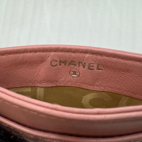Chanel 粉色印花卡夾 