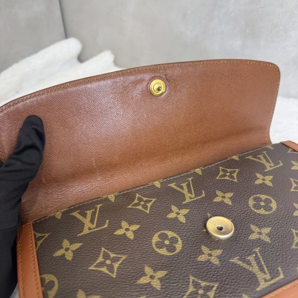 Louis Vuitton 26手拿包 