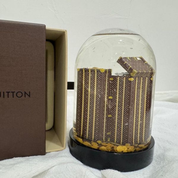 Louis Vuitton 行李箱水晶球 