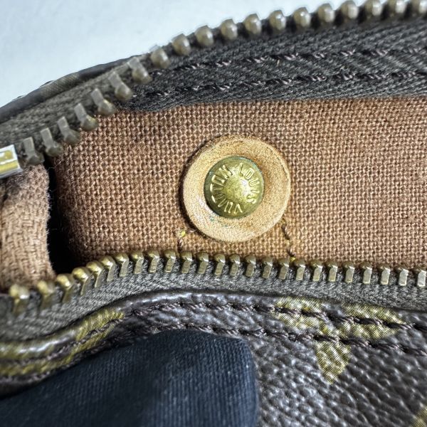 𝐋𝐨𝐮𝐢𝐬 𝐕𝐮𝐢𝐭𝐭𝐨𝐧 中古款 speed nano 手拿包 