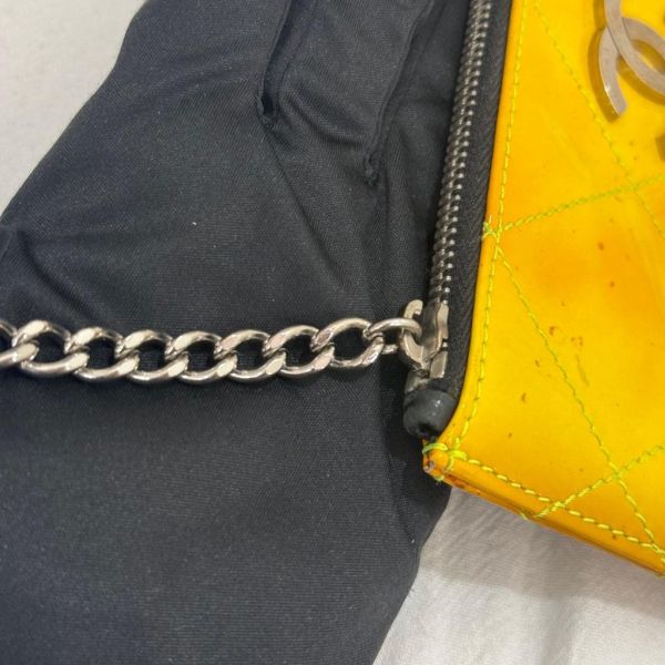 Chanel 黃色亮面漆皮手提包 