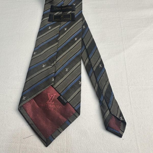 Louis Vuitton 深灰底藍色條紋LV LOGO 領帶 領結 絲綢 （中古） 