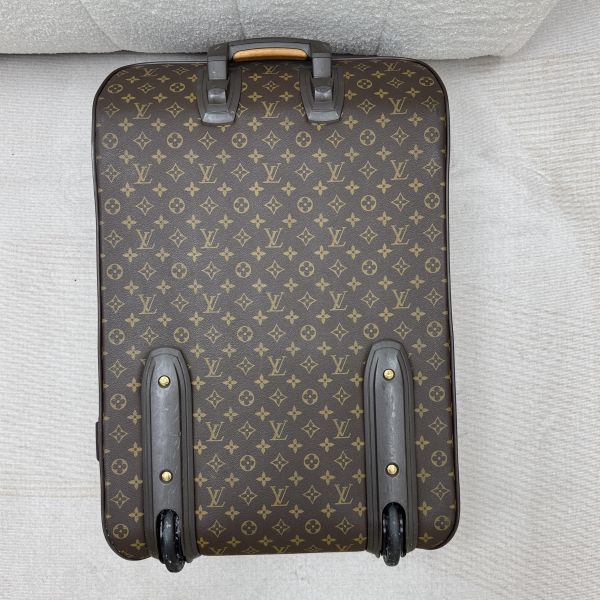 Louis Vuitton Monogram Pégase 系列滾輪行李箱 