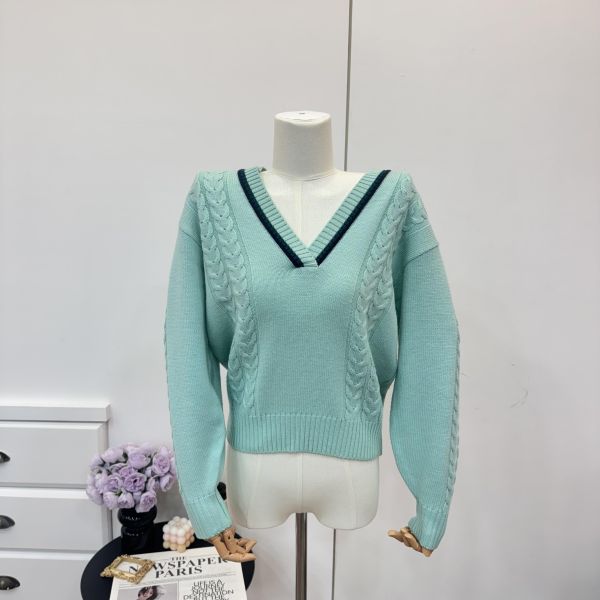 Burberry 薄荷綠絞花V領毛衣 