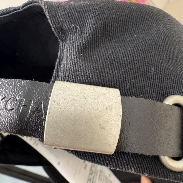 Armani 英文字母 黑色棒球帽 
