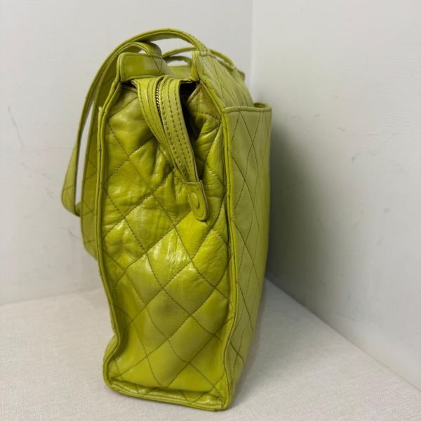 CHANEL Vintage 菱格紋檸檬綠肩背包 