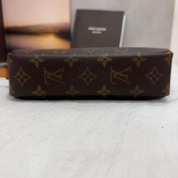 Louis Vuitton 小號開口笑腋下包 