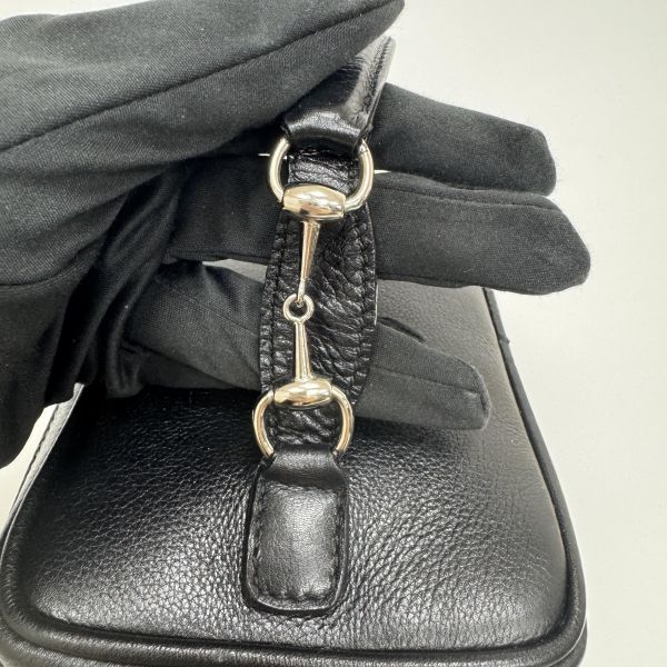 Gucci 黑色皮革手提包 