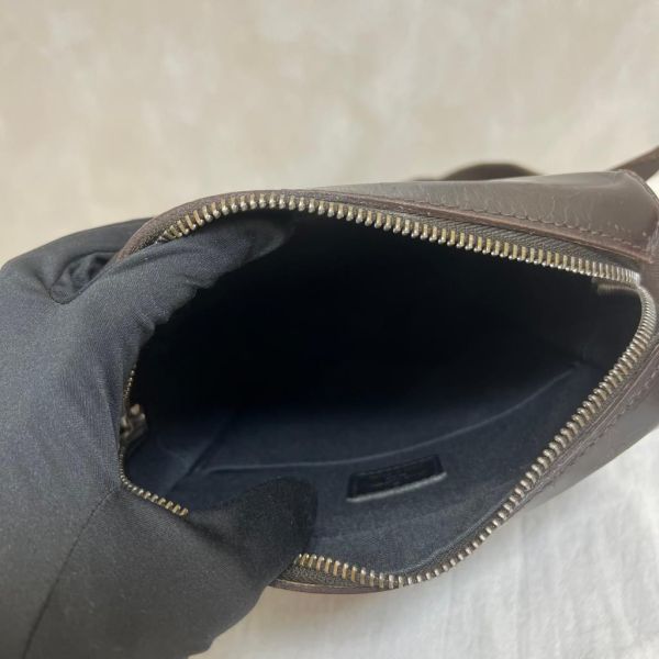 Louis Vuitton 硬殼肩包 