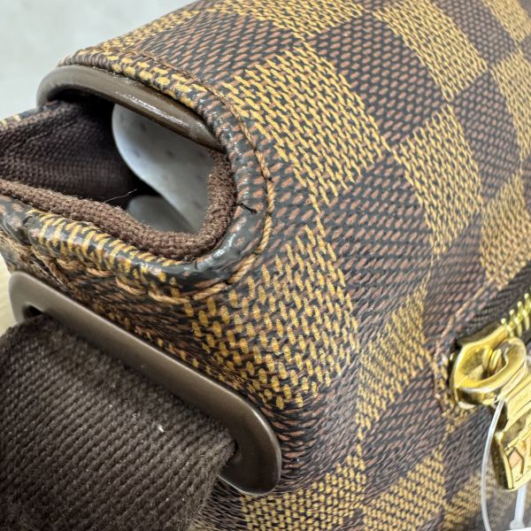 Louis Vuitton 鐵牌掀蓋肩背袋 