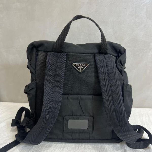 PRADA 帆布後背包 