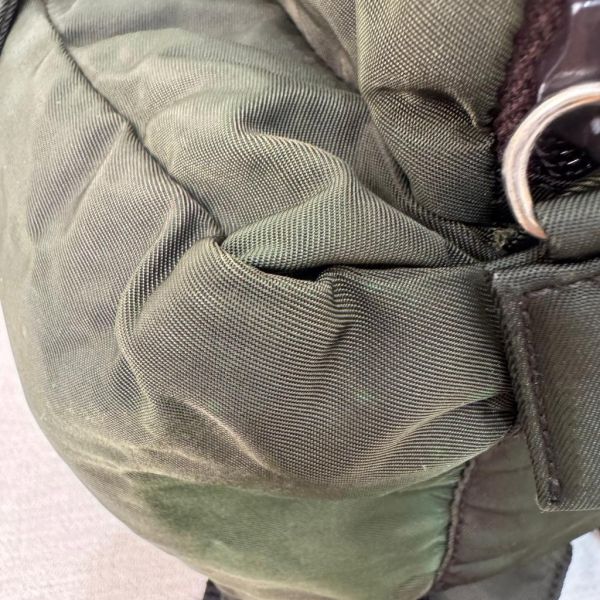 PRADA 墨綠帆布鐵牌後背包 