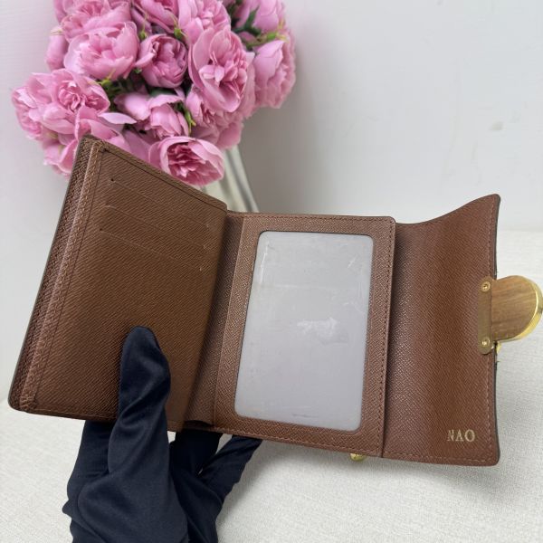 Louis Vuitton 曼哈頓金釦短夾 