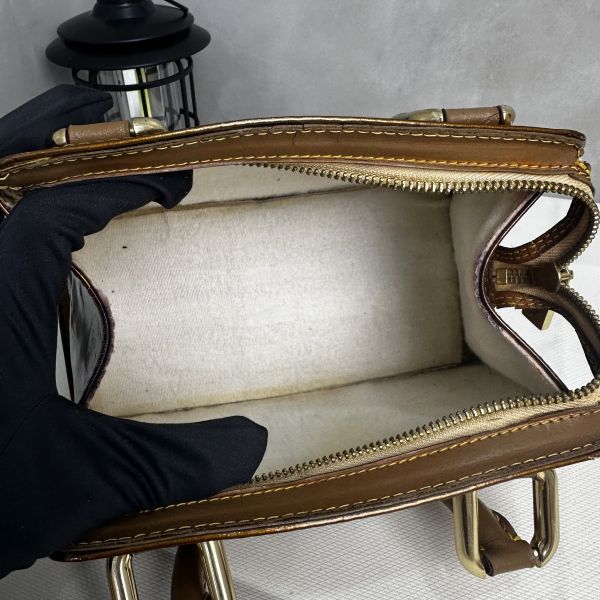 Louis Vuitton 亮面漆皮手提包 