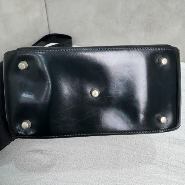 Versace經典黑色漆皮包 