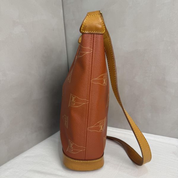 LV 1995美洲杯帆船賽限量斜挎包 