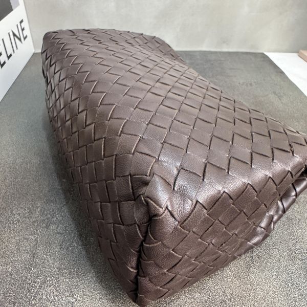 Bottega Veneta 經典Intrecciato 納帕小羊皮編織拉鍊手拿包* 