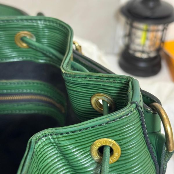 Louis Vuitton 綠色水波紋水桶包 
