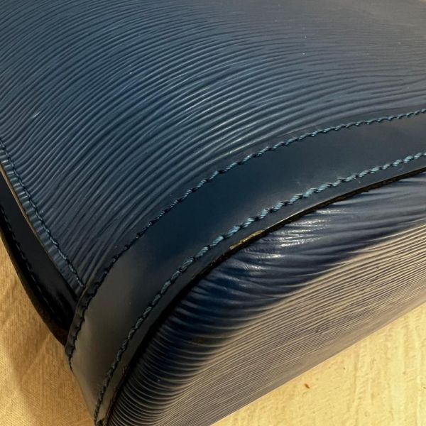 Louis Vuitton 壓紋皮革托特包 