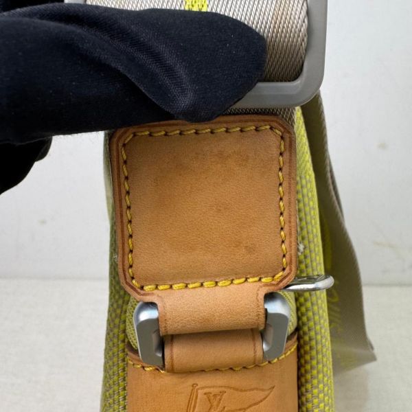 Louis Vuitton 帆船杯限量帆布斜背包 
