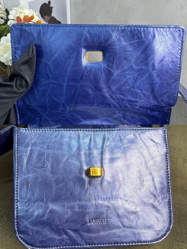 Loewe (羅威) Vintage 電光藍牛皮金扣肩背包* 
