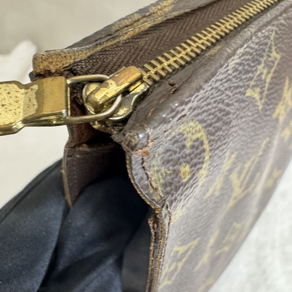 LV 老花洗漱大號手拿包 