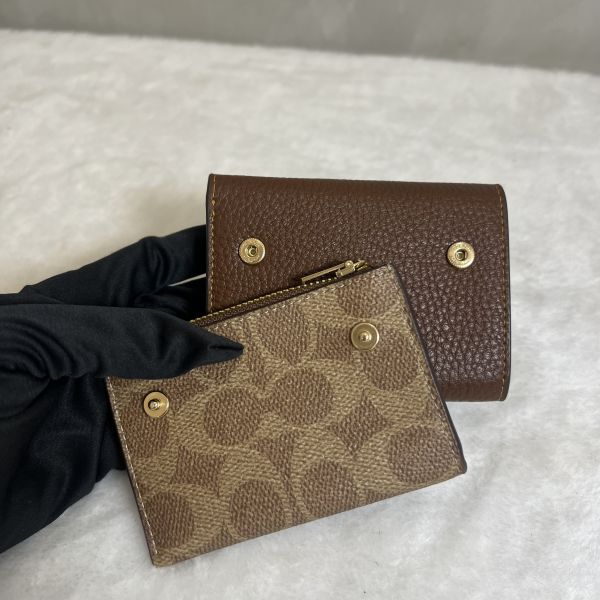 COACH 經典LOGO卡袋皮夾棕色 