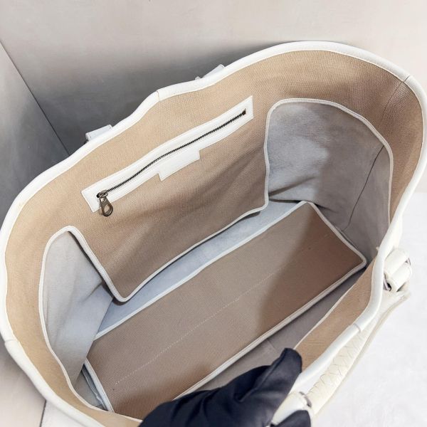 Bottega Veneta白色鹿皮皮革托特包 