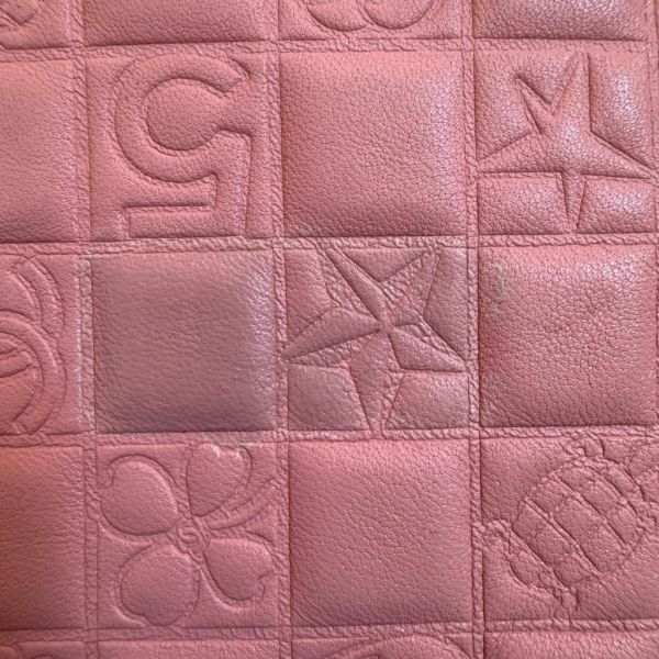 Chanel 浮雕粉色托特包 
