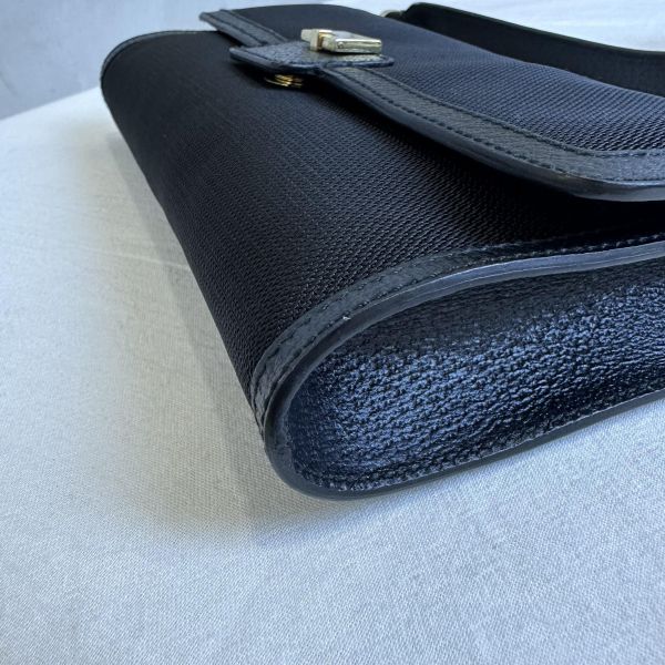 Ferragamo 菲拉格慕 經典金屬扣環包 