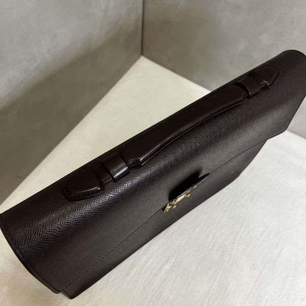 Louis Vuitton 公事包 