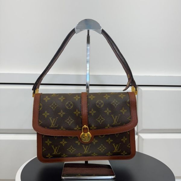 Louis Vuitton 紅皮肩背包 