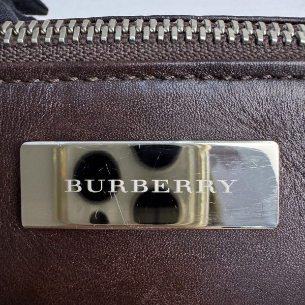 Burberry 經典格紋圓筒包 