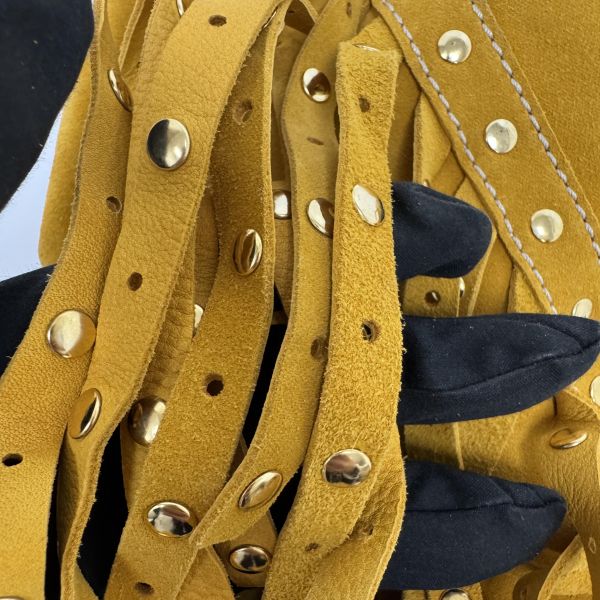 Loewe 黃色絨面革 (Suede) 手提包 