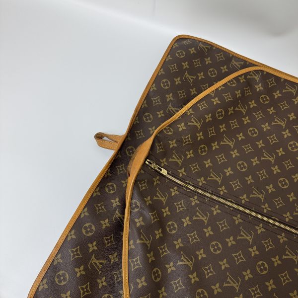 Louis Vuitton  Monogram 帆布西裝套 