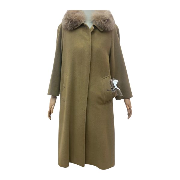 Burberry卡其色毛領大衣 