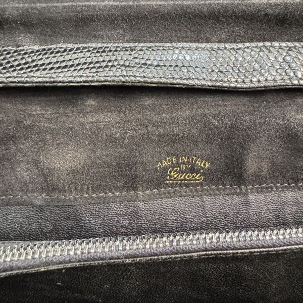 Gucci 黑色皮革翻蓋肩背包 