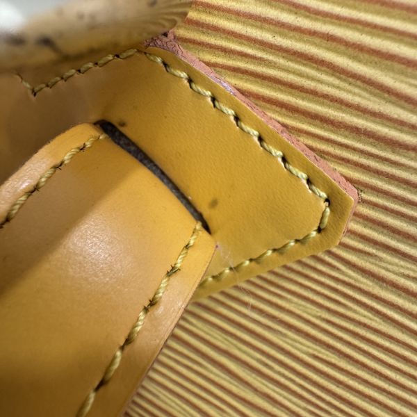Louis Vuitton 黃色Epi雙肩背包 