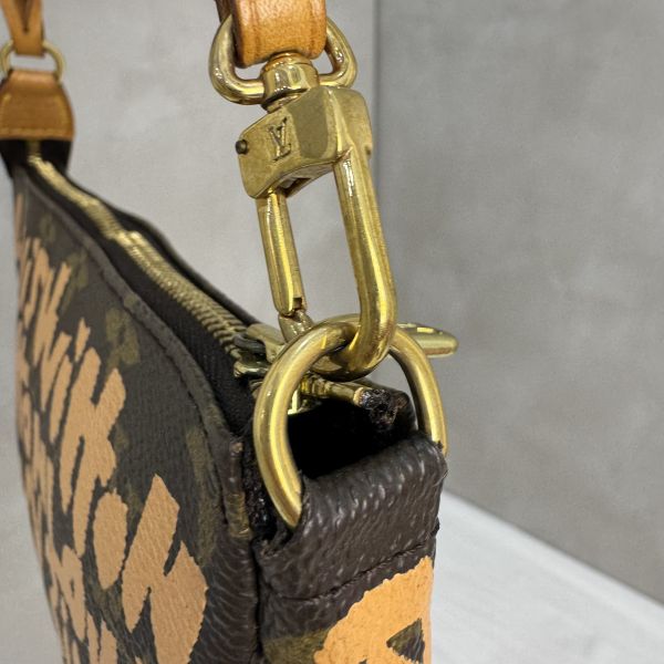 Louis Vuitton 塗鴉麻將包 