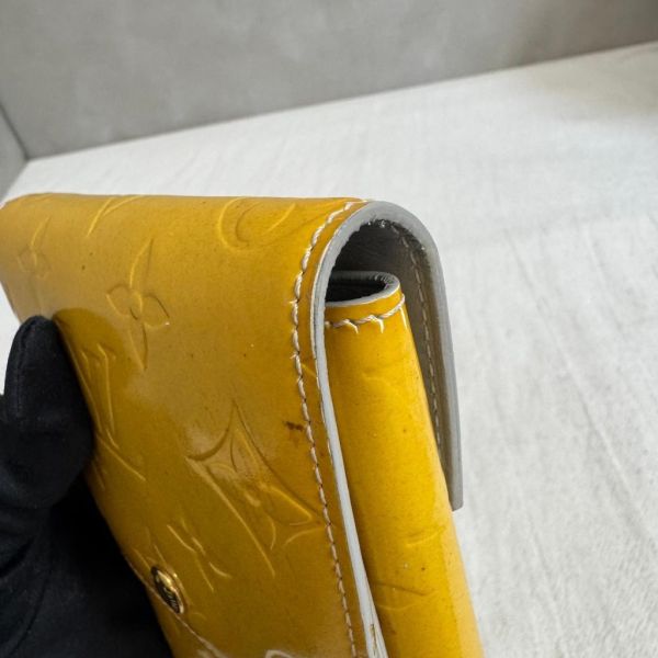 Louis Vuitton 黃色漆皮多功能皮夾腰包 