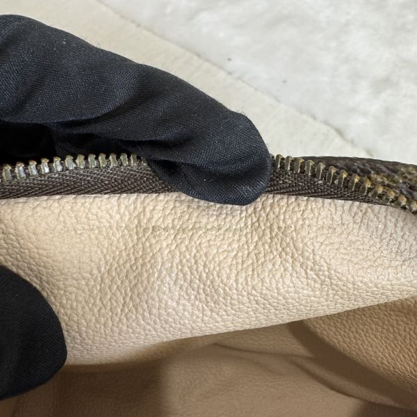 Louis Vuitton 老花 小號洗漱手拿包 