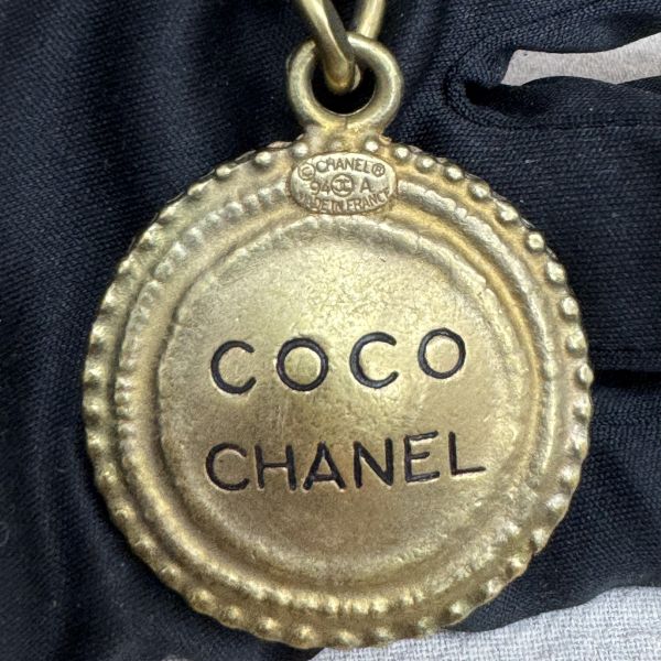 Coco Chanel 金屬鑰匙圈 