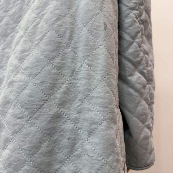 Burberry 淺藍色菱格絎縫外套 