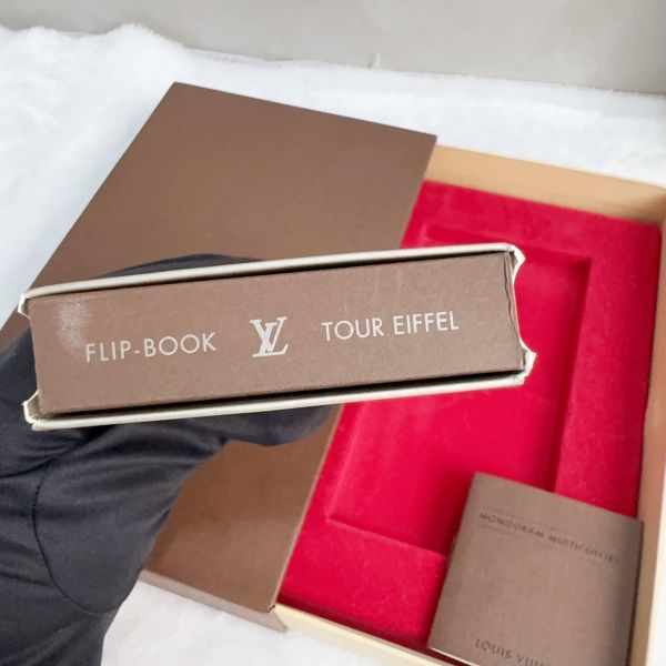 Louis Vuitton Tour Eiffel VIP 限量版翻頁動畫書 